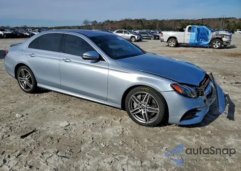2017 Mercedes-Benz E 300 из США, поврежденный, VIN WDDZF4JB6HA262825